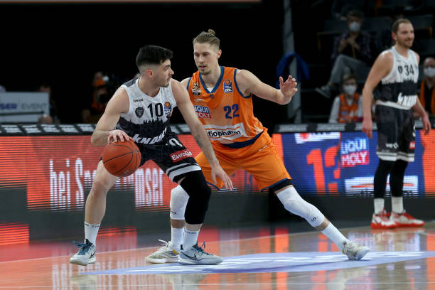 与实力派竞 与实力派竞