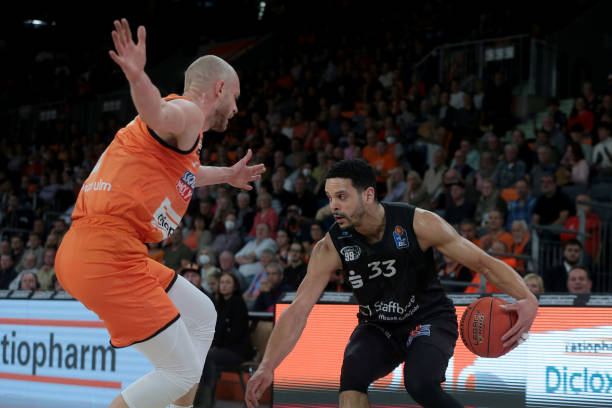 访时动情地 访时动情地